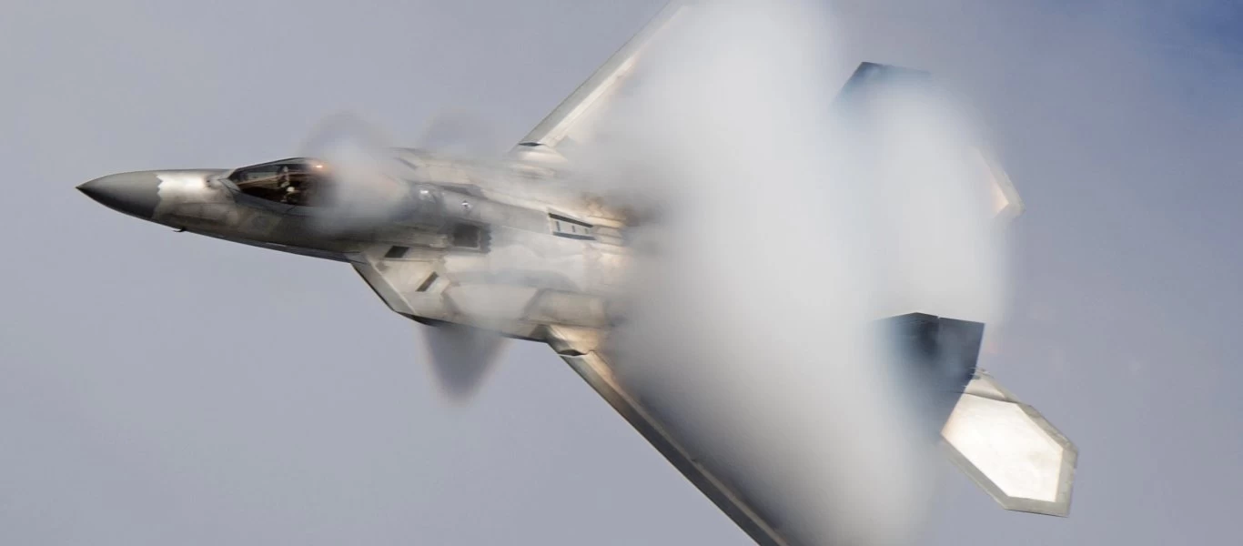 Stealth: Όταν οι Αμερικανοί παρατήρησαν ότι το μαχητικό F-22 δεν ήταν... «αόρατο»
